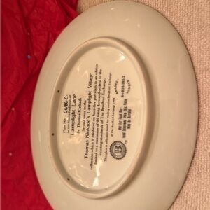 Thomas Kinkade 'Lamplight Lane' White Collector Plate